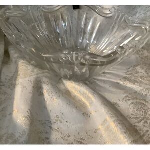 Beautiful Large Heavy Oneida Crystal Bowl